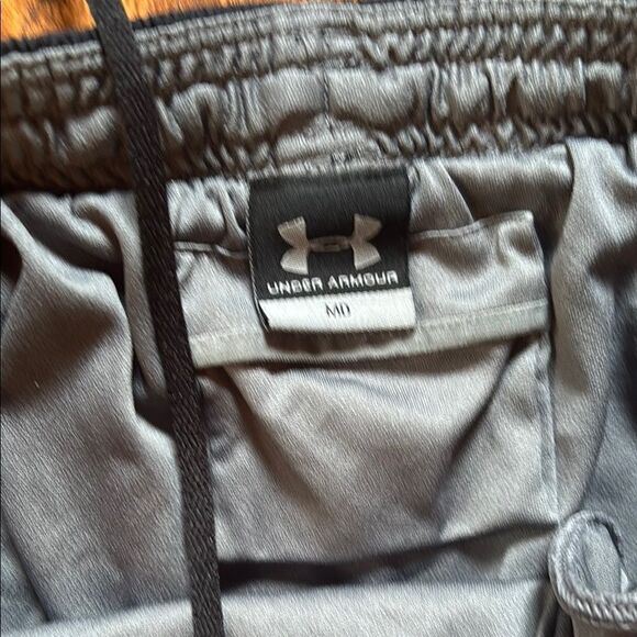 Under Armour Blue Pullover and Black Shorts Set - Picture 11 of 13